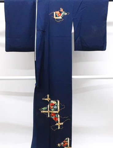 一輝堂】リサイクル着物 付下げ 金駒刺繍 花文 正絹 身丈約164.5