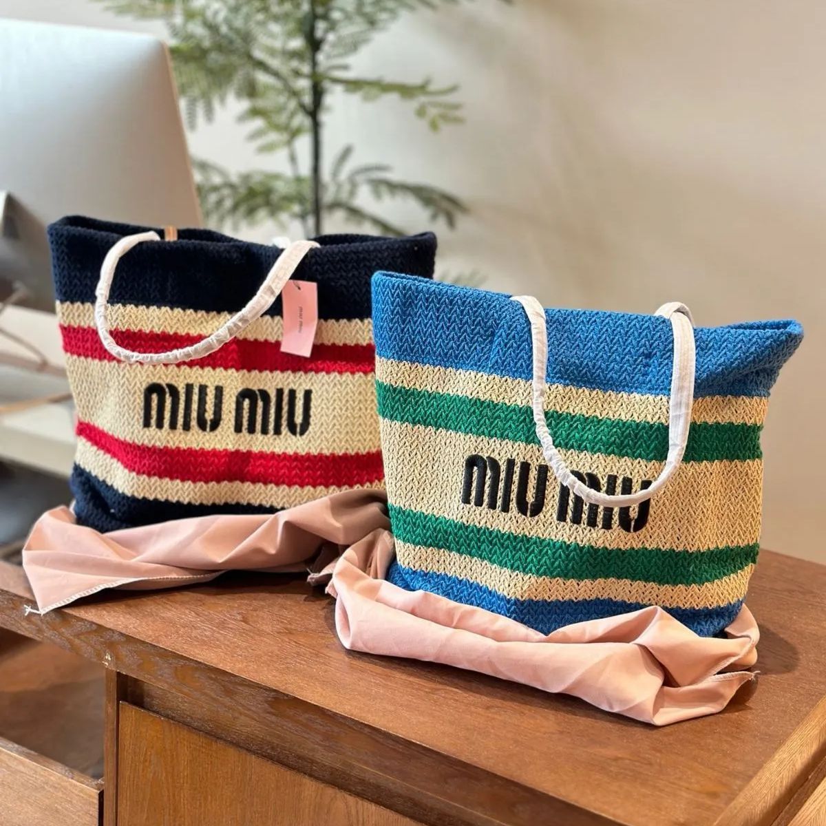 新品未使用 箱付 MIUMIU ノベルティトートバッグ 専用ページ