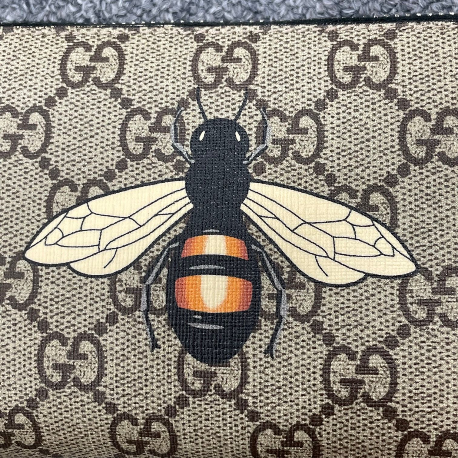 GUCCI グッチ GGスプリーム BEE ビー ハチ 蜂 ラウンドファスナー 長 