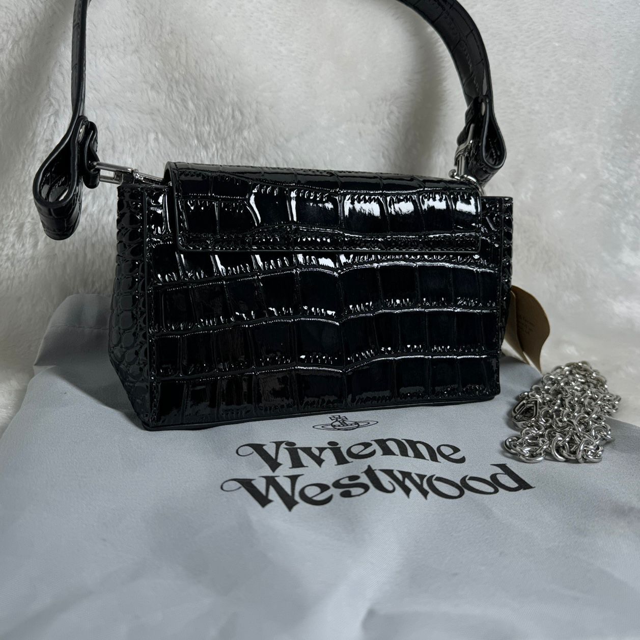 新品未使用】大人気 Vivienne Westwood ブラックショルダーバッグ ✓即 
