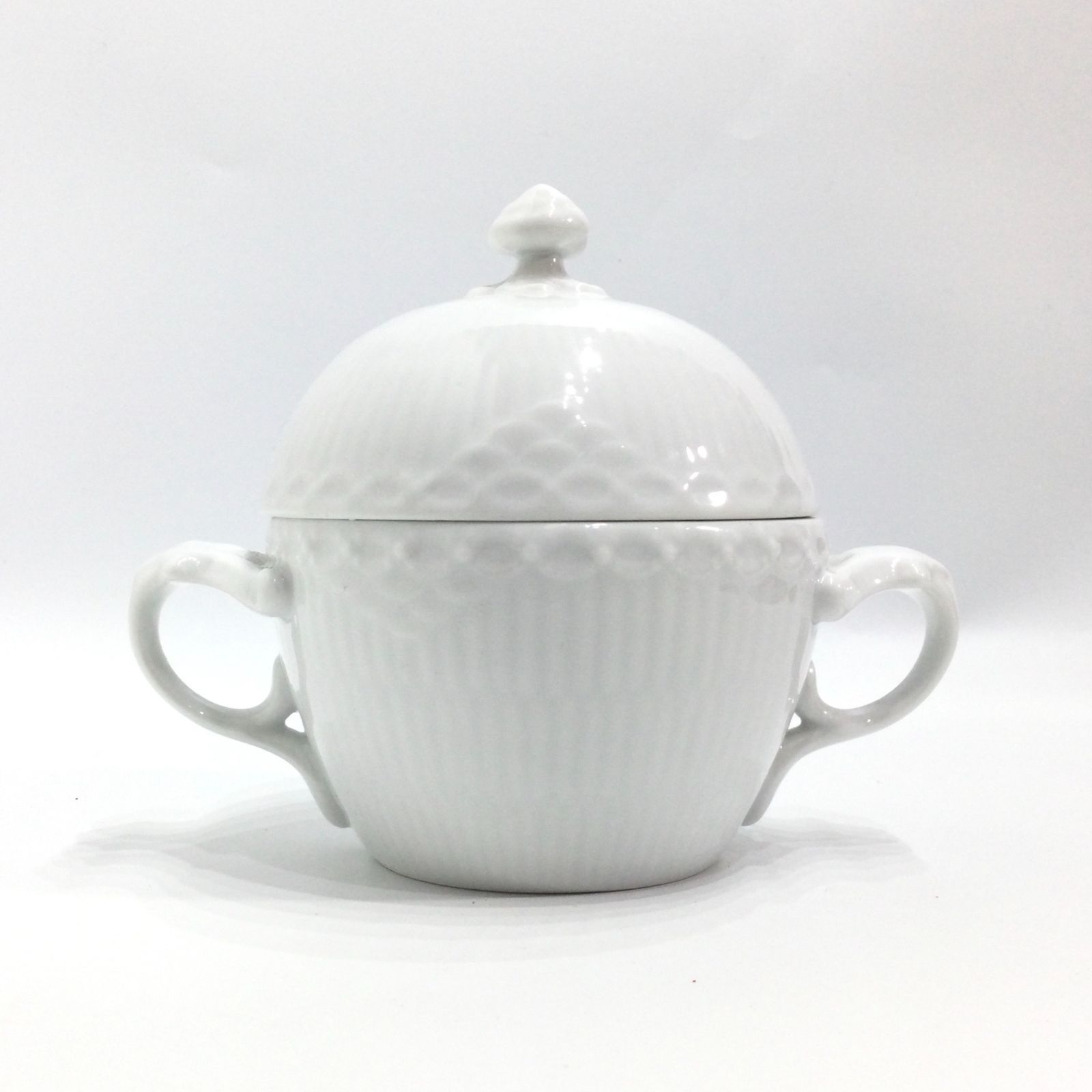 【未使用品】ロイヤルコペンハーゲン　ホワイトフルーテッド　ハーフレース　ボウル ホワイトフルーテッド ハーフレース ボウル 16cm|ロイヤル