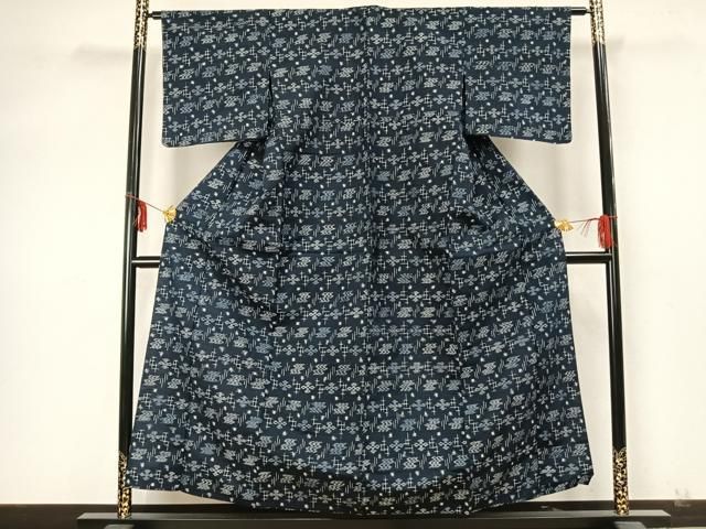 平和屋着物▽上質な紬　単衣　琉球絣　正絹　逸品　AABA7638fy 平和屋着物▽上質な紬 単衣 琉球絣 正絹 逸品 AABA7638fy - メルカリ