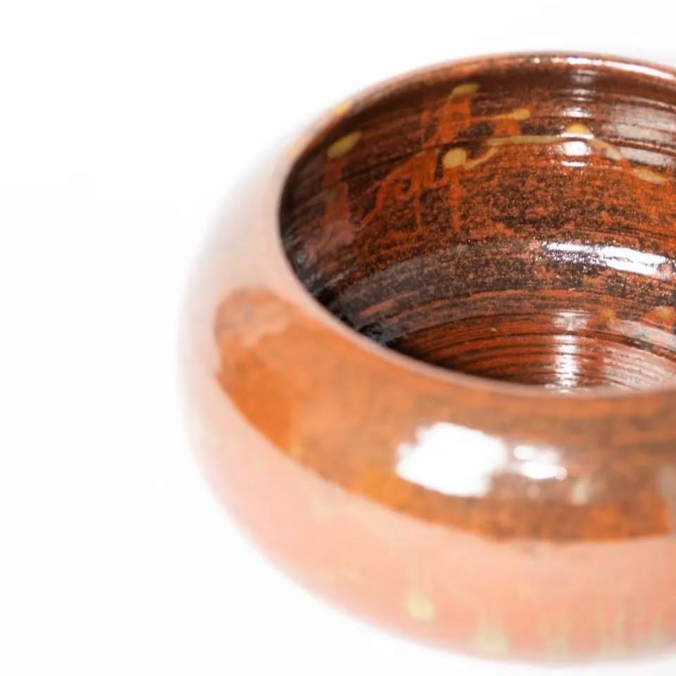 廃茶水を捨てる器