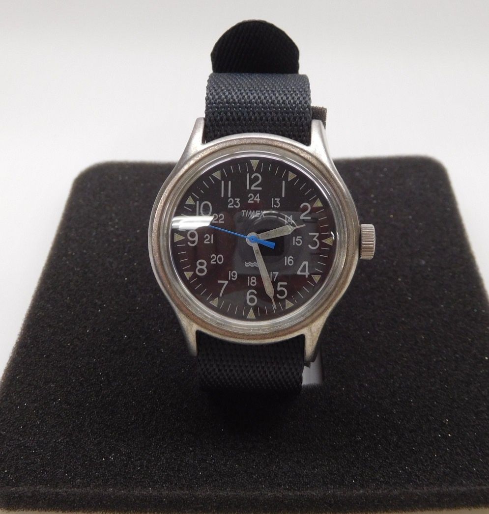 BEAMSBOY TIMEX アナログ 腕時計 TW2V30400SW