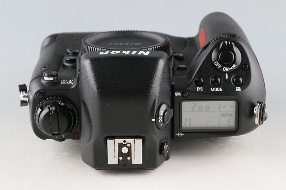 フィルムカメラ Nikon F5 Nikon F5を徹底解説。作例からおすすめレンズまで | ONE SCENE
