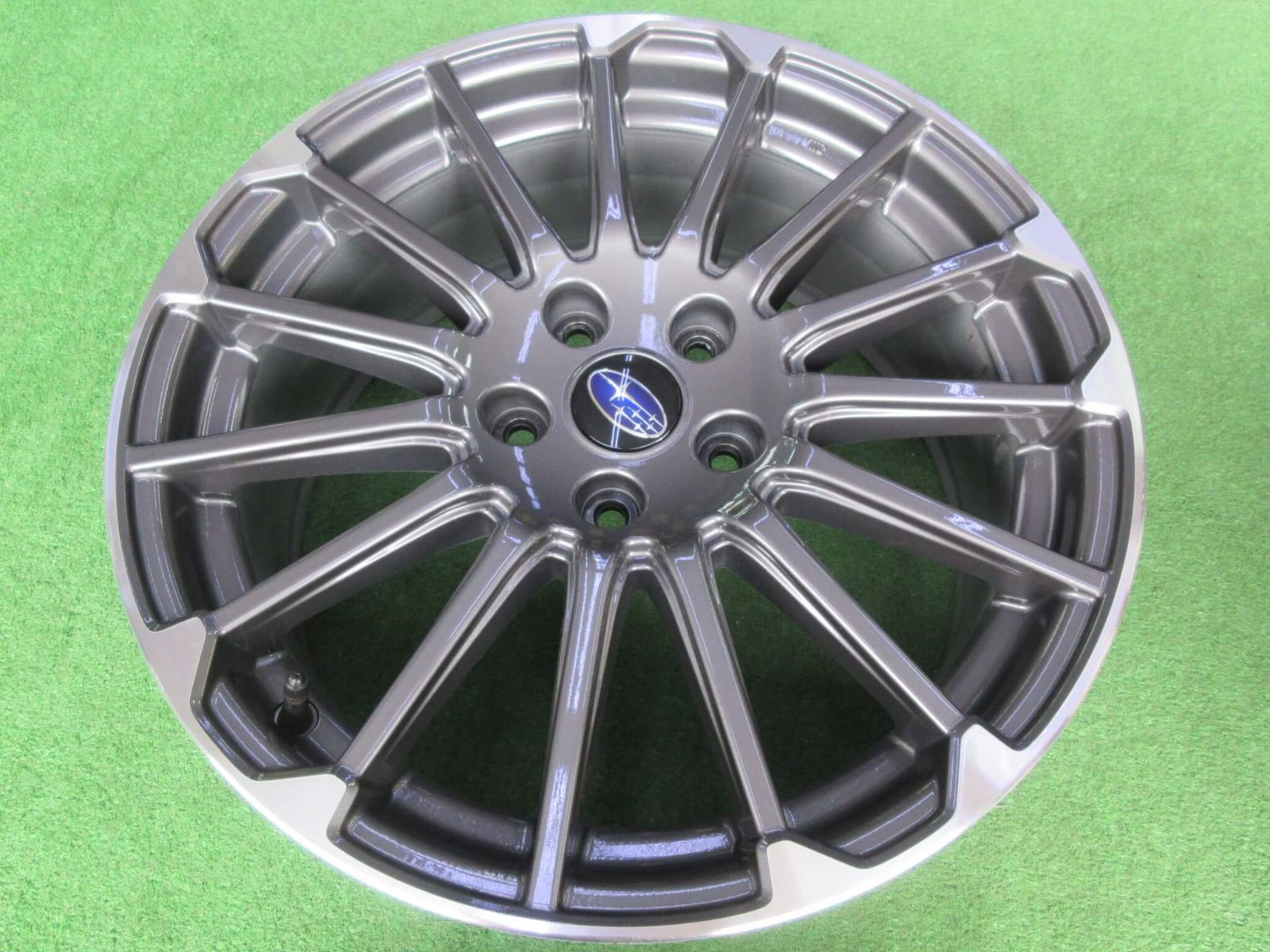 スバル ＶＭ系ＳＴＩレヴォーグ純正ホイール 7.5J-18 5H114.3 55 グレーポリッシュ です FFCRYSTALESIA_COM