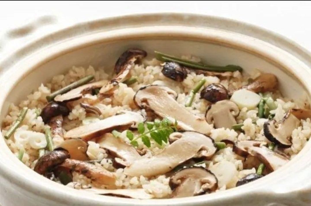中国産 L~2L特大 極上品【天然 つぼみ 松茸 約400g】3~6本 土瓶蒸 中国産 L~2L特大 1kg×2箱【天然つぼみ松茸 約1kg×2箱】7～16本