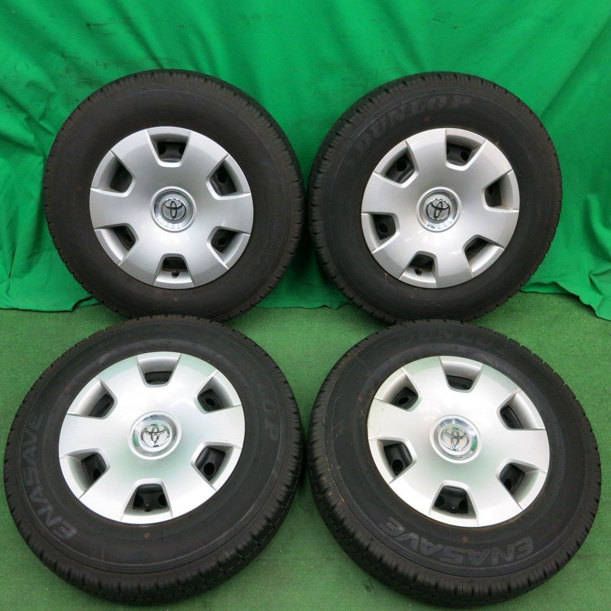 *送料無料* バリ溝！20年！ほぼ10分トヨタ 200系 ハイエース 純正 スチール 195/80R15 107/105L ダンロップ エナセーブ VAN01 PCD139.7/6H4051003ナノ