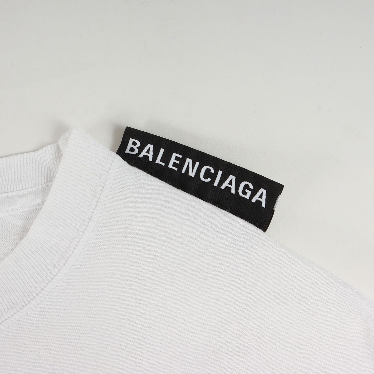 BALENCIAGA バレンシアガ Tシャツ サイズ:S ロゴ 刺繍 ショルダータグ クルーネック Tシャツ ホワイト 白 トップス カットソー 半袖【メンズ】  - メルカリ