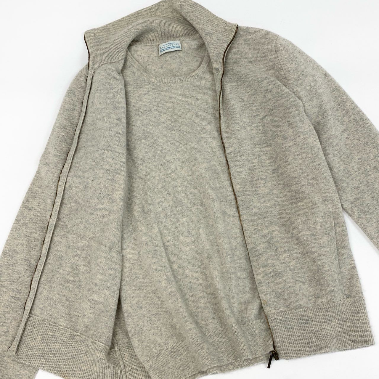 Ballantyne 100%カシミヤ 長袖カーディガンとセーターのアンサンブル