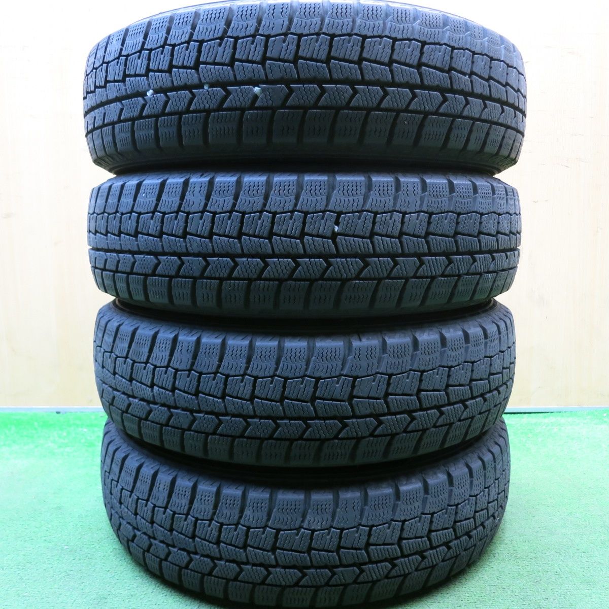 バリ溝155/65R14Goodyear DUNLOP2023 2022年 4本 バリ溝！22年！8.5分☆スタッドレス 155/65R14 ダンロップ