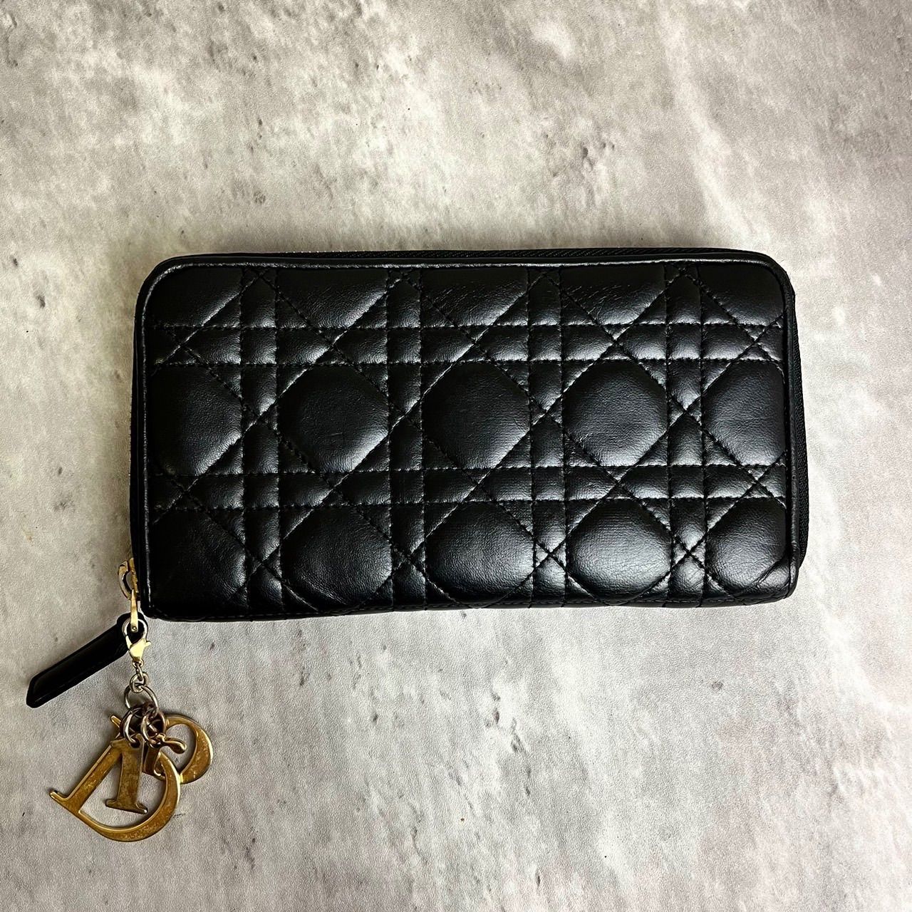 ✨良品✨ Christian Dior クリスチャンディオール レディディオール 長財布 ラウンドファスナー カナージュ ゴールド金具 ウォレット  カードケース 小銭入れ ラムレザー レディース ブラック黒色 - メルカリ