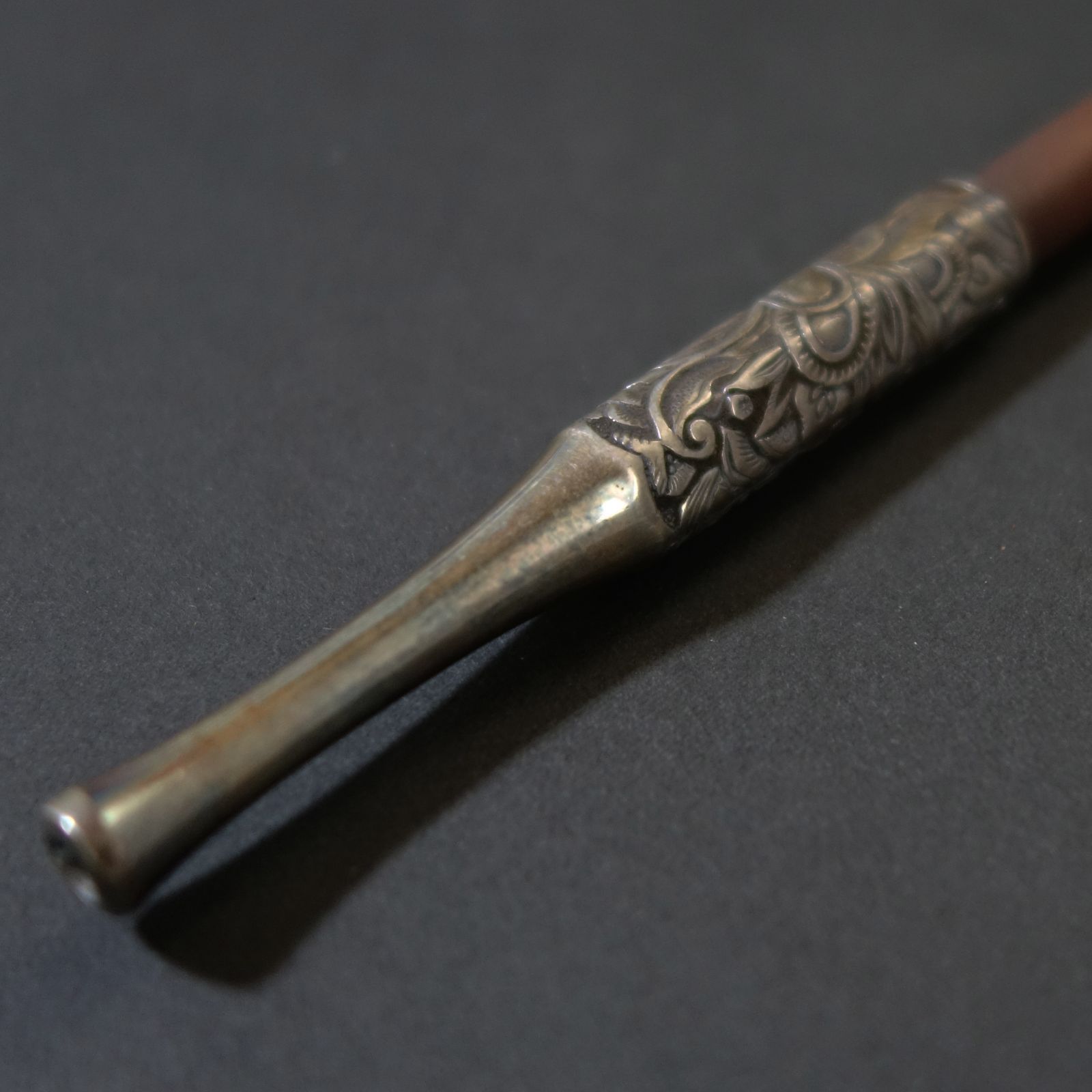 煙管 【 鳳凰花文様 彫刻 煙管 】 喫煙具 骨董 古美術 Ea25050904