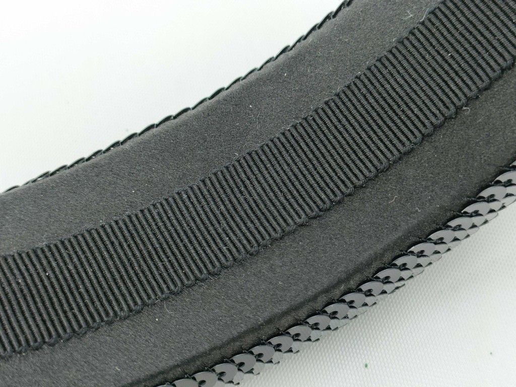 サテン スパンコール