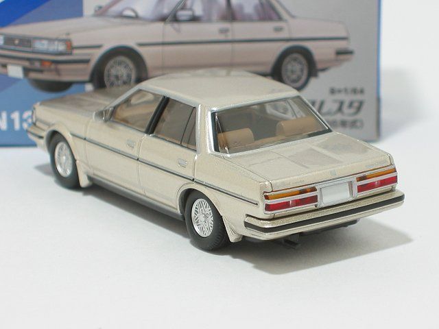 トヨタ クレスタ スーパールーセント ツインカム24（ベージュ）86年式 LV-N137c【トミーテック社1/64ミニカー】【トミカの時】