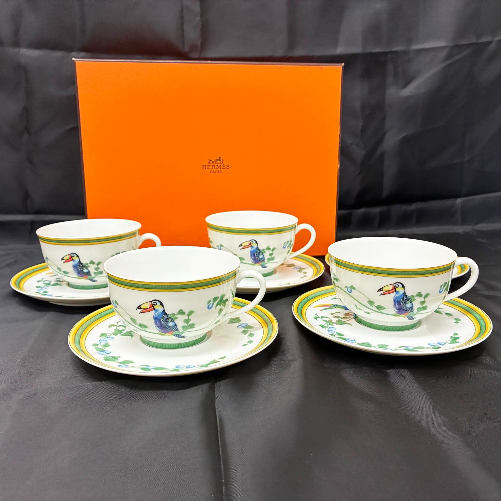 ◇中古美品◇HERMES【エルメス】トゥカン カップ＆ソーサー 4客 磁器 