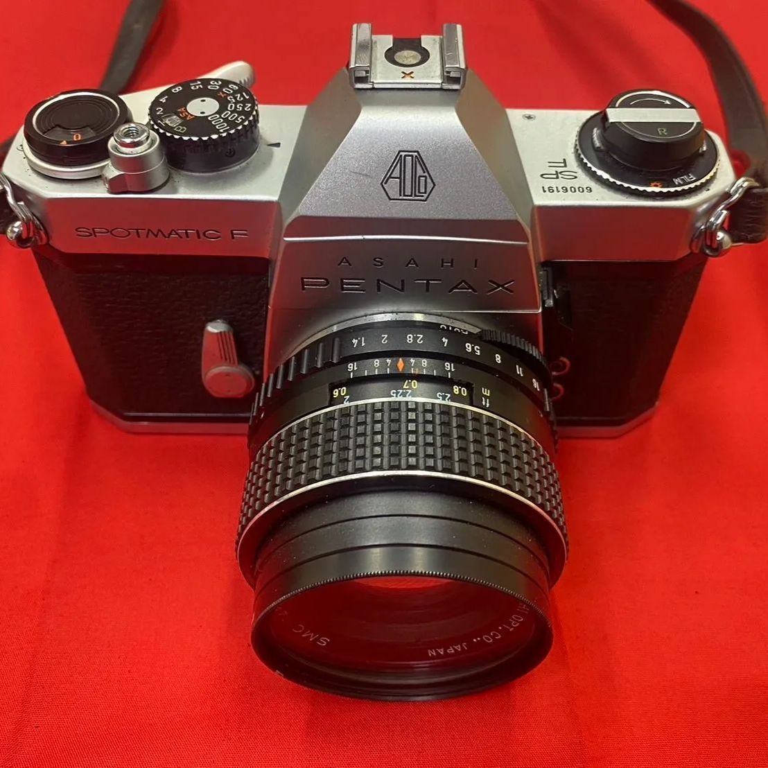 ASAHI PENTAX Spotmatic F 一眼レフカメラ　カバー付き ASAHI PENTAX Spotmatic F 一眼レフカメラ カバー付き ASAHI