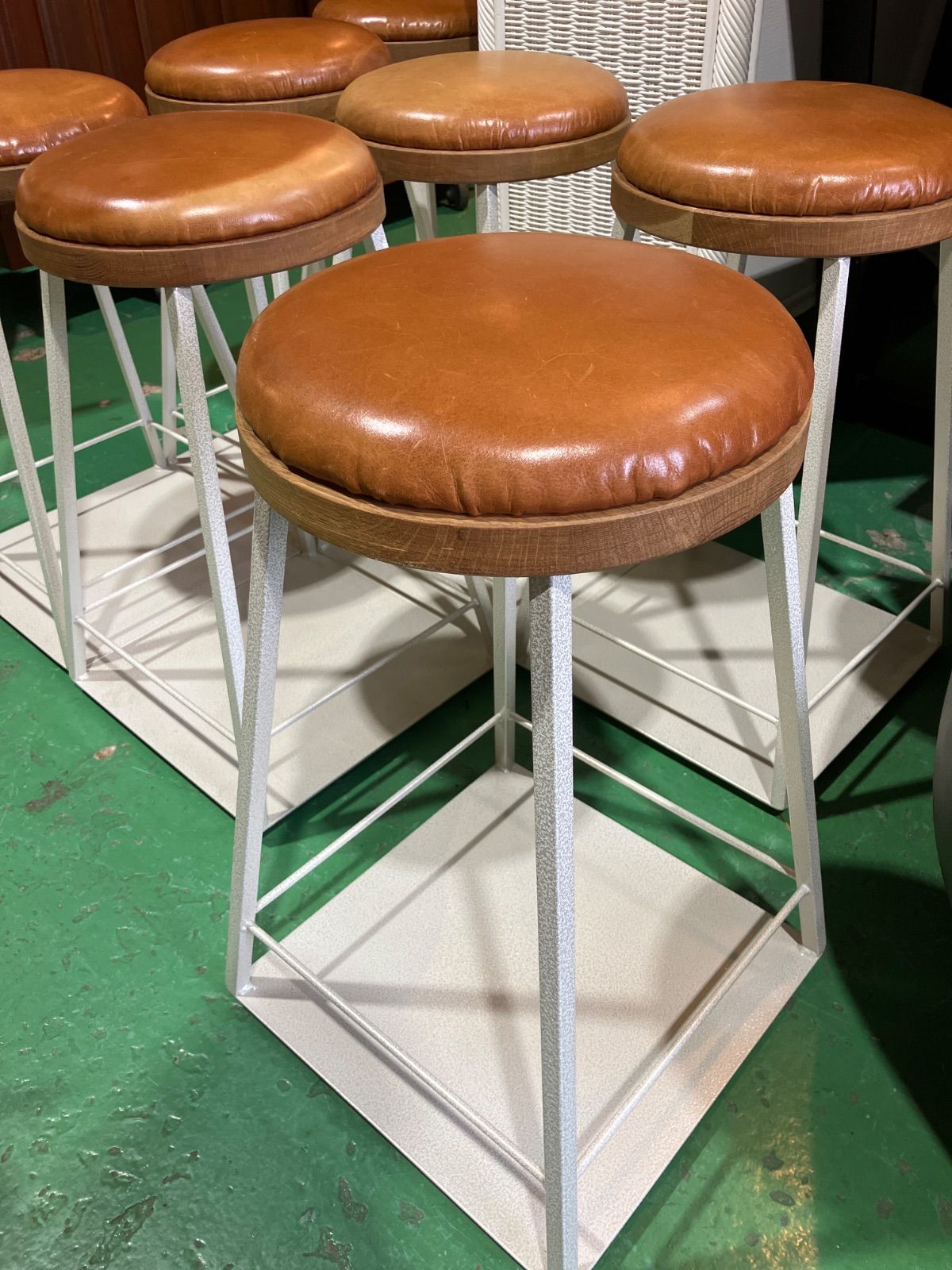 アーユル・チェアー スツールタイプ M ブラック 座面高さ49cm アーユル