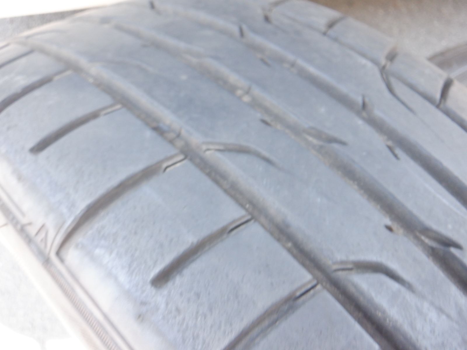 225|50R18 ダンロップ