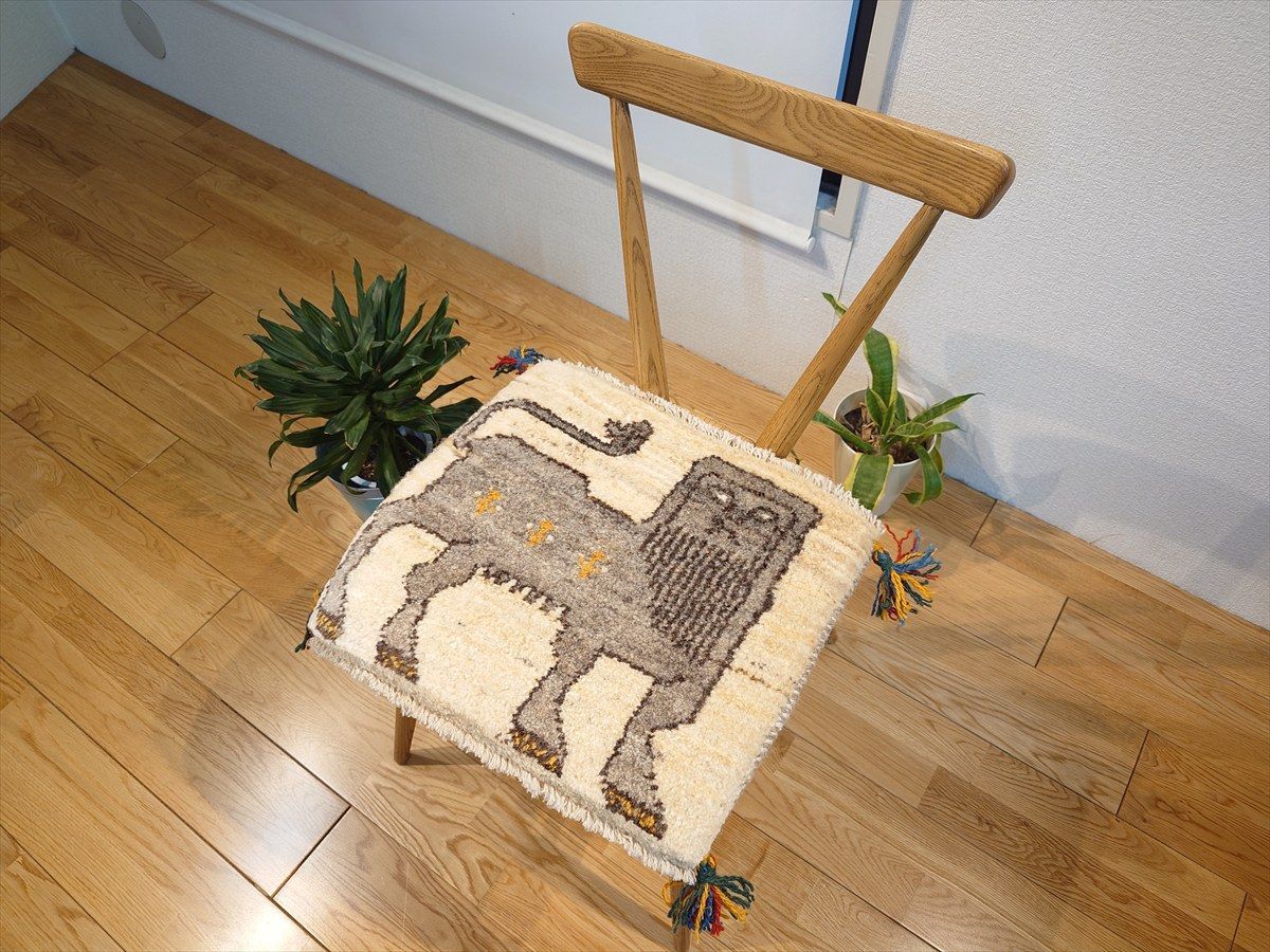 ペルシャ ギャッベ ミニマット 42x38cm グレー アイボリー 朴訥ライオン T1948