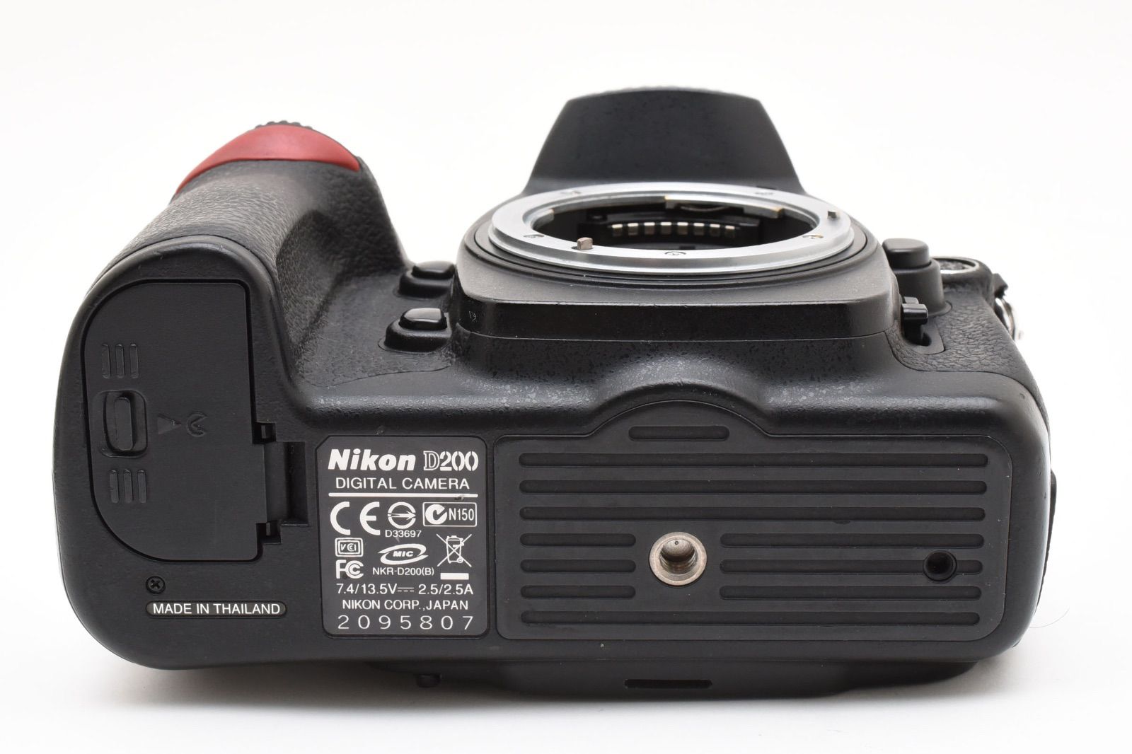 ☆美品☆ NIKON ニコン D200 ボディ デジタル一眼レフ 付属品多数 ☆美品☆ NIKON ニコン D200 ボディ デジタル一眼レフ 付属品多数