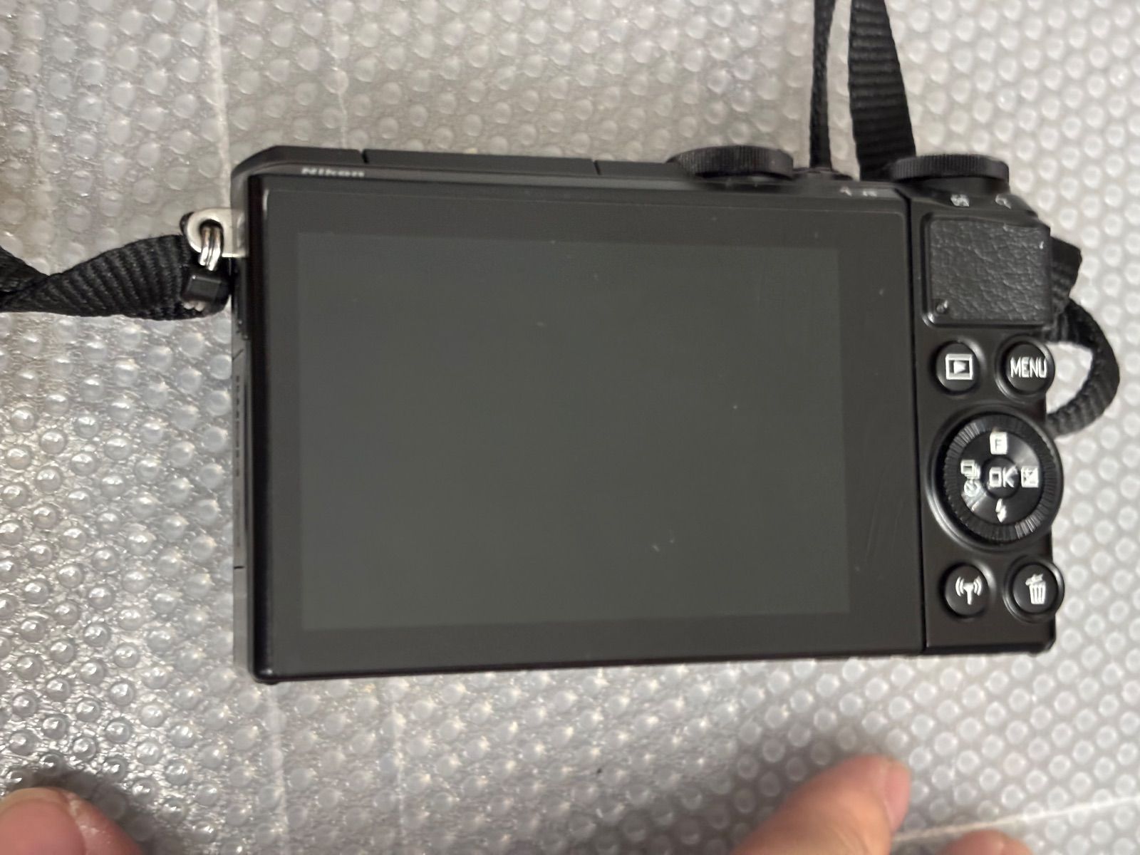 ミラーレスカメラ ダブルレンズ