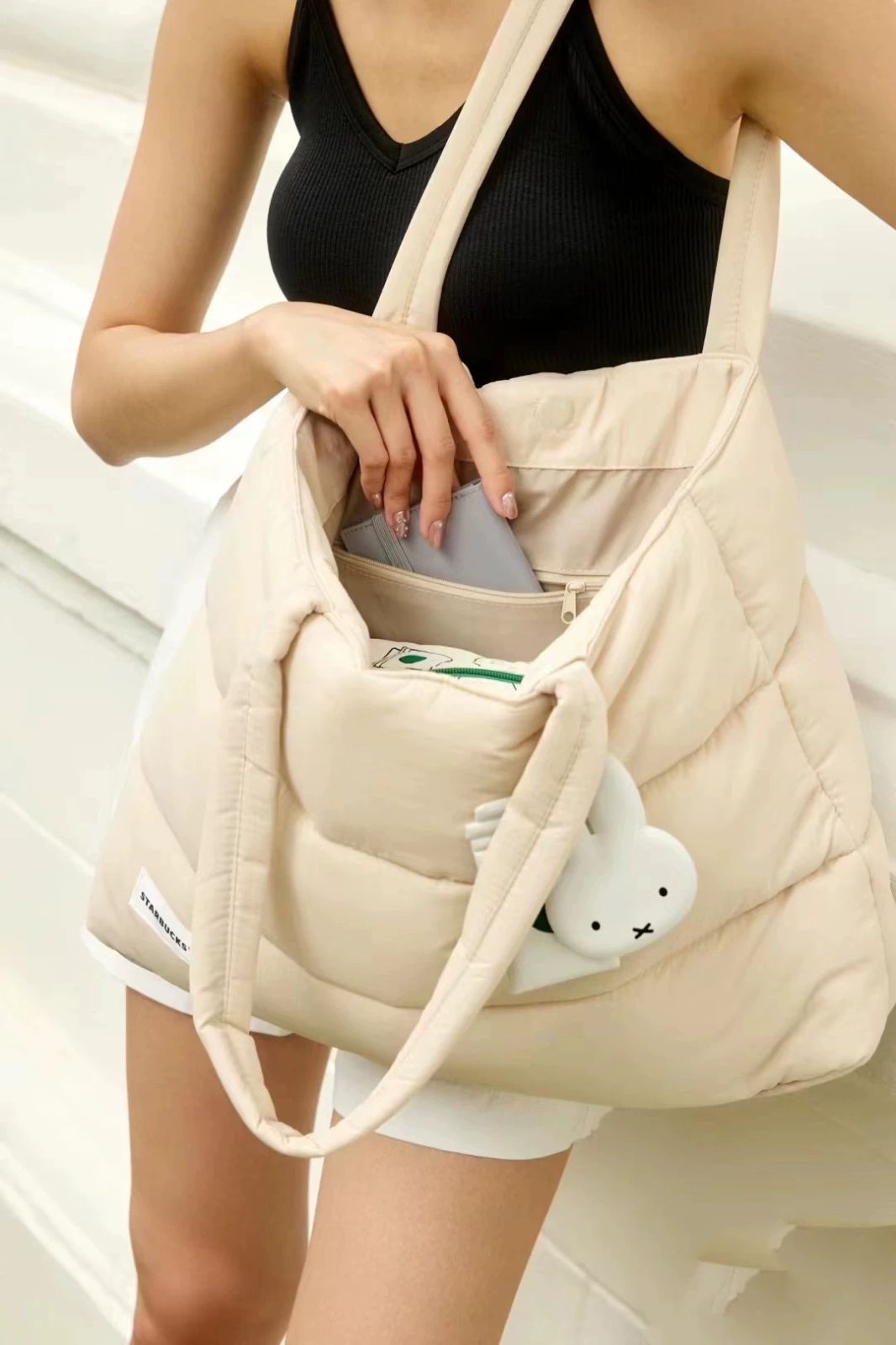 海外限定 スターバックス ミッフィー miffy トートバッグ 大容量