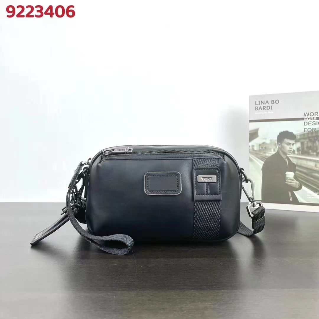 新品未使用 TUMI 多機能ショルダーバッグ 9223406クロスボディバッグ