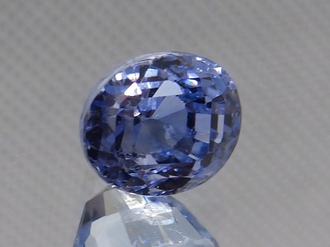 天然ブルーサファイアのルース【3.587ct】