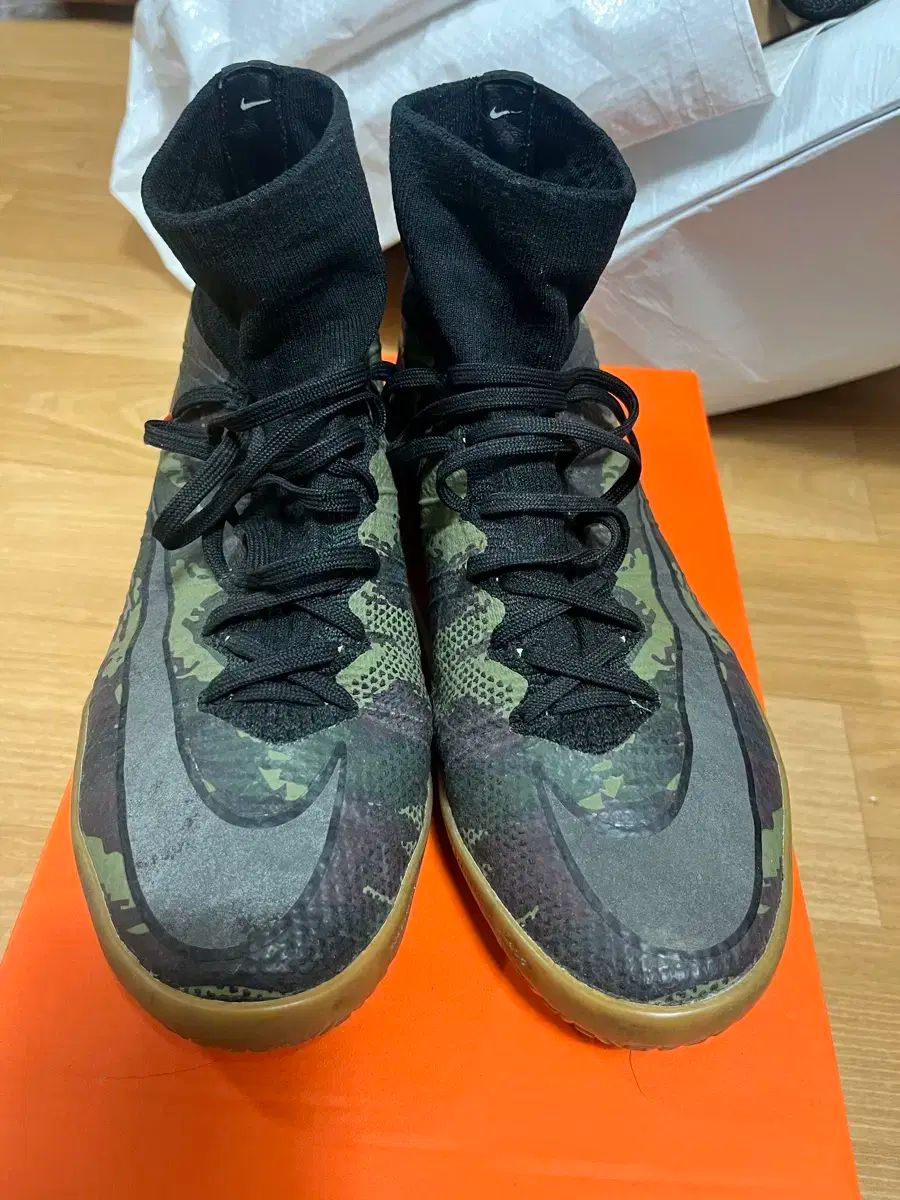 Nike Mercurial Proximo カモフラージュ フットサルシューズ Nike Mercurial Proximo カモフラージュ フットサルシューズ