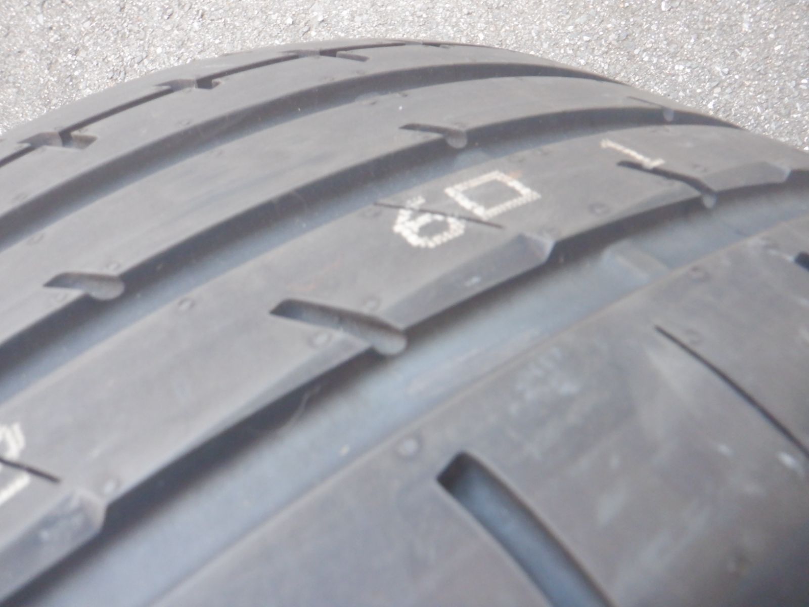 アドバンAPEX V601