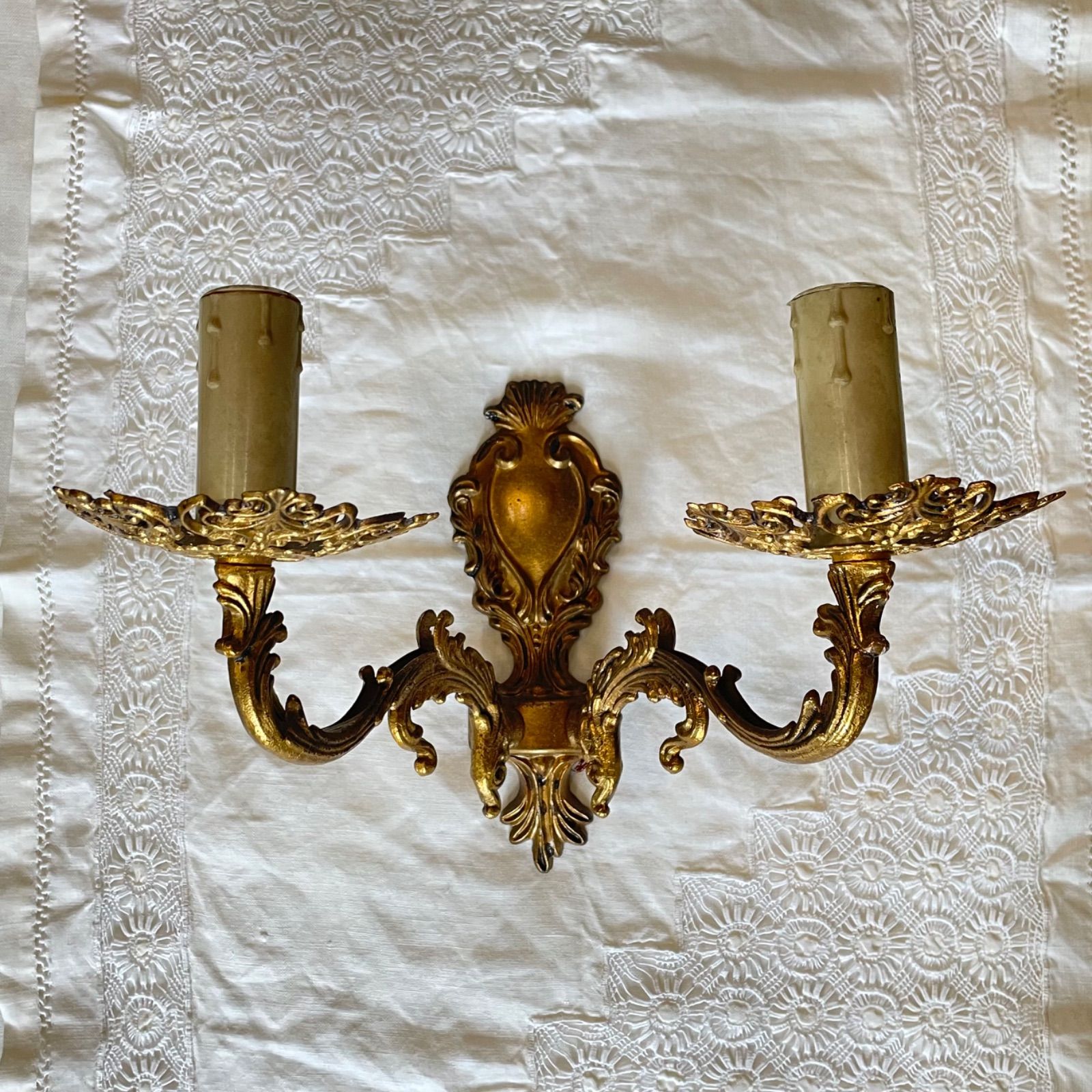 フランスアンティーク B ウォールランプ 真鍮 レースデザイン B 818