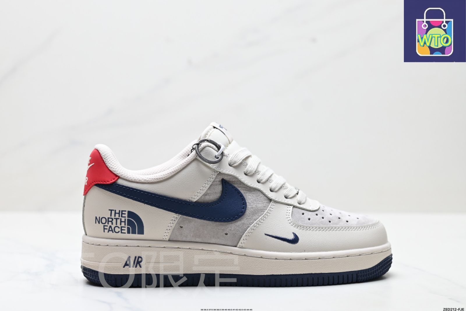 NIKE AIR FORCE 1'07 LV8（ナイキ エア フォース 1'07 LV8