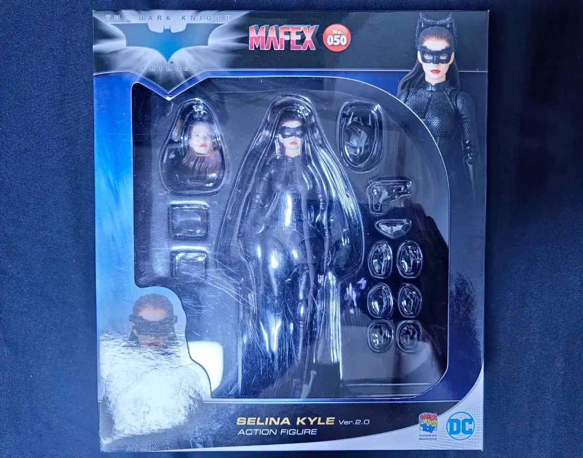 mafex セリーナ•カイル【キャットウーン】中古(破損品) Mafex / MAFEX キャットウーマン セリーナ カイル + ベーン