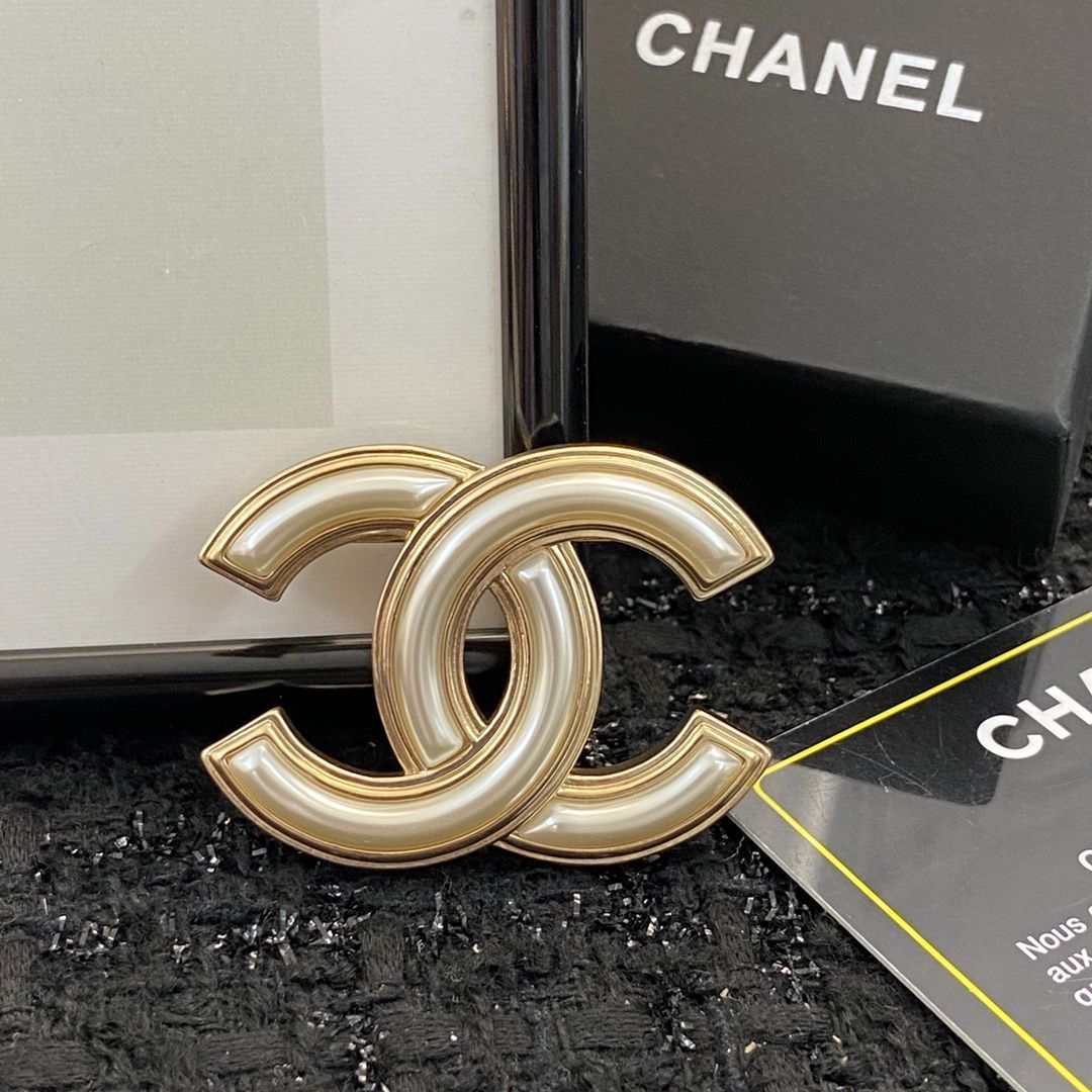 CHANELシャネル✩ブローチ✩ゴールド 今日特価】CHANEL シャネル 22 年 ハーフパール フラワー