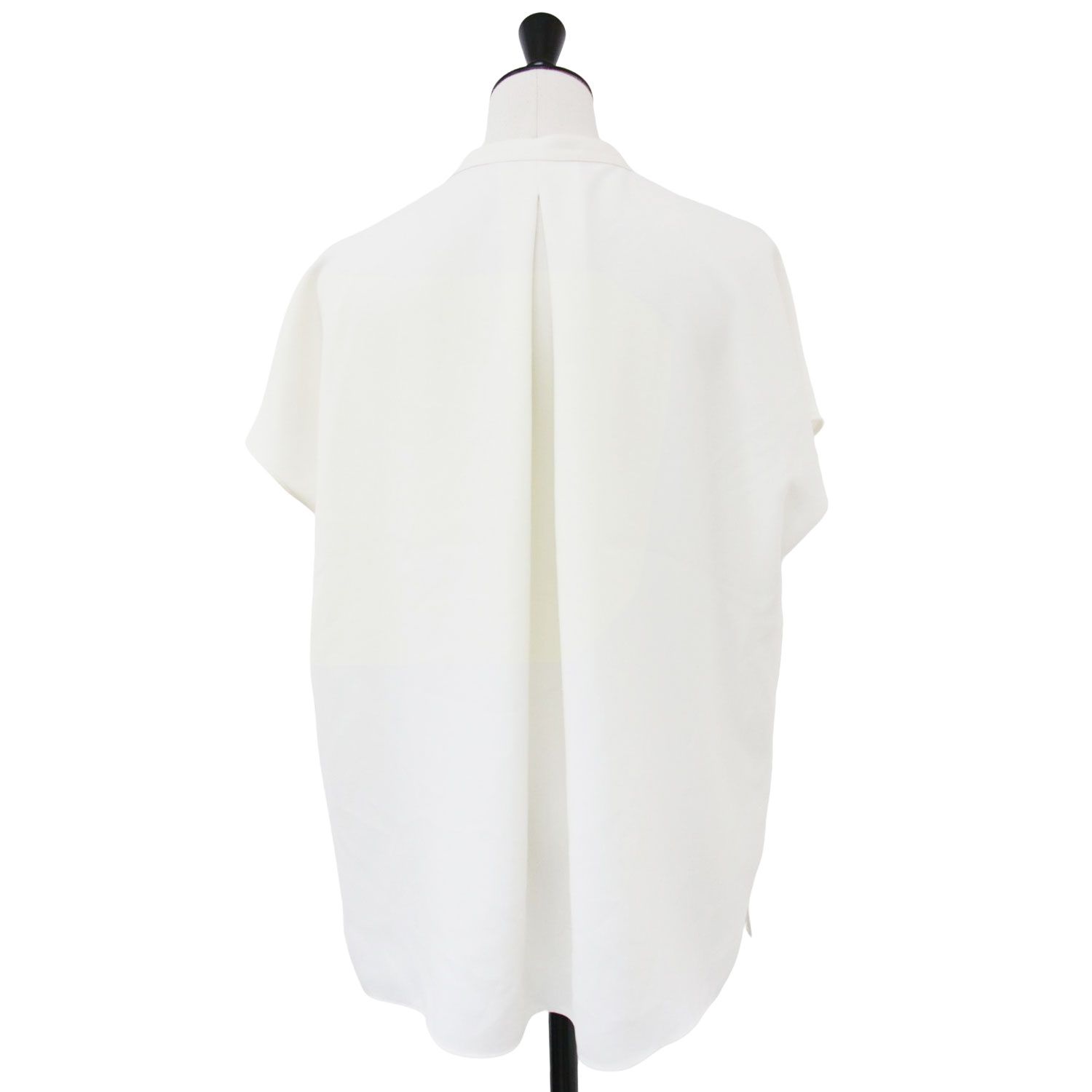 Theory luxe - 美品 theory luxe セオリーリュクス ブラウス ホワイト 白 サイズ:38(M) 24春夏 バンドカラー フレンチスリーブ ブラウス / Marvine Chrissy Vスリット ストレッチ ウォッシャブル トップス シャツ カットソー【レディース】【中古】 theory luxe セオリーリュクス ブラウス ホワイト 白 サイズ:38