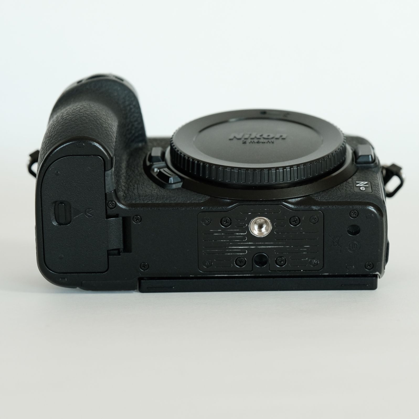 シャッター回数33,424回] Nikon Z 6[ボディ] / ミラーレス一眼 / フル