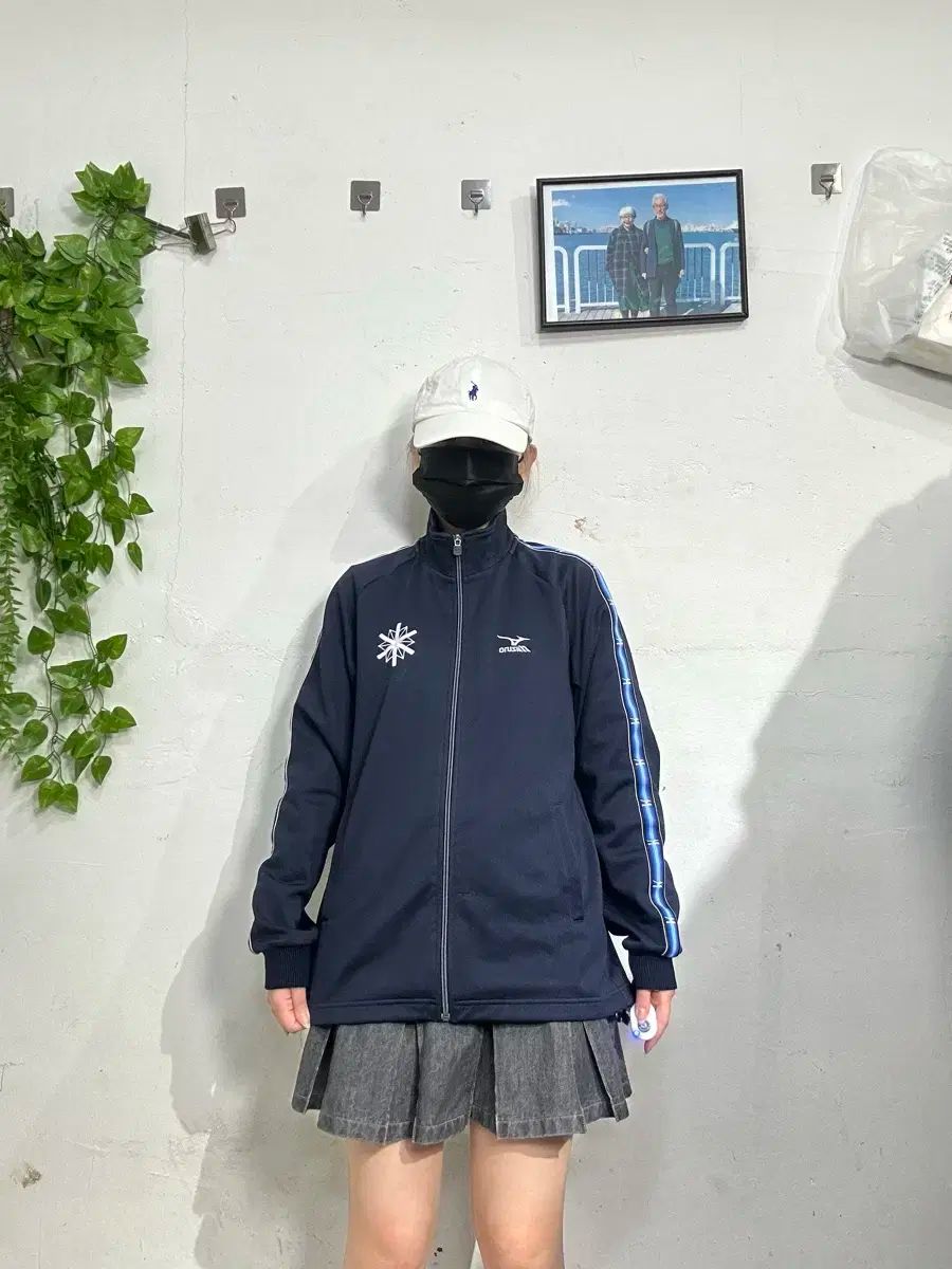 ナイキ　Nike ダイナモフリー　17.5cm 新品 キャッチャー用フェイスガード 大人用 審判兼用 軽量型