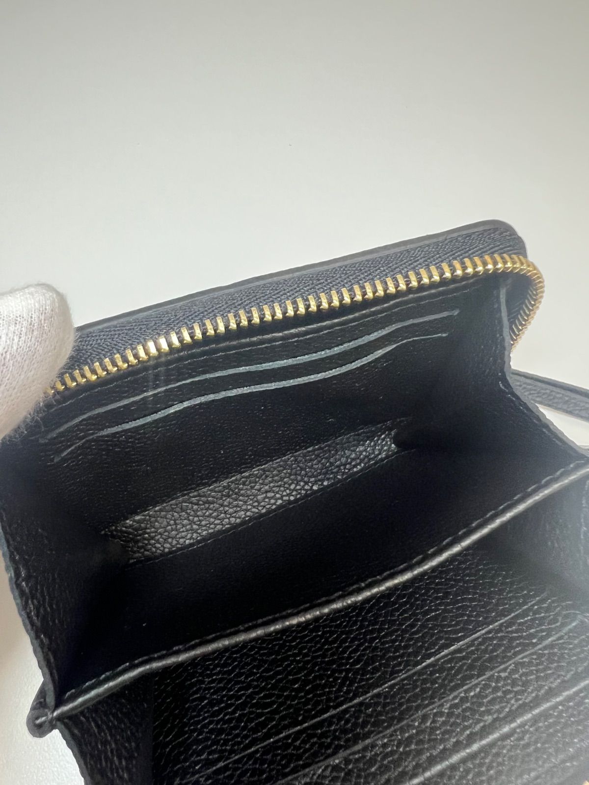 モノグラムアンプラント