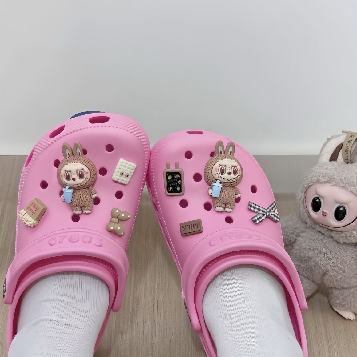 8点セット ラブブ labubu サンダル デコレーションピン ジャム