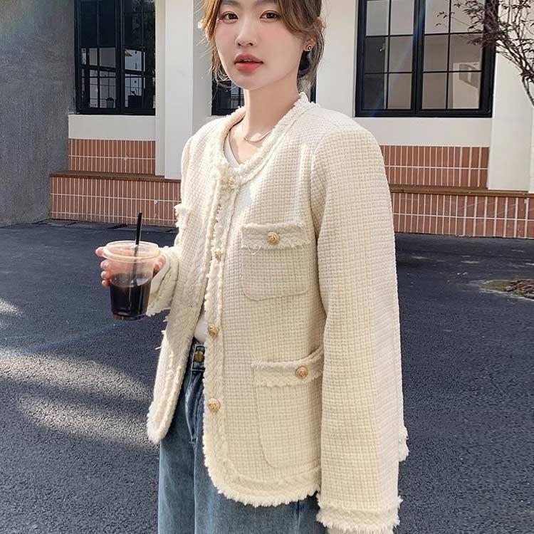 ラウンジドレス　ノーカラー　ツイードジャケット　金ボタン　羽織り　アイボリー LOUNGEDRESS（ラウンジドレス）の「ツイードショートジャケット