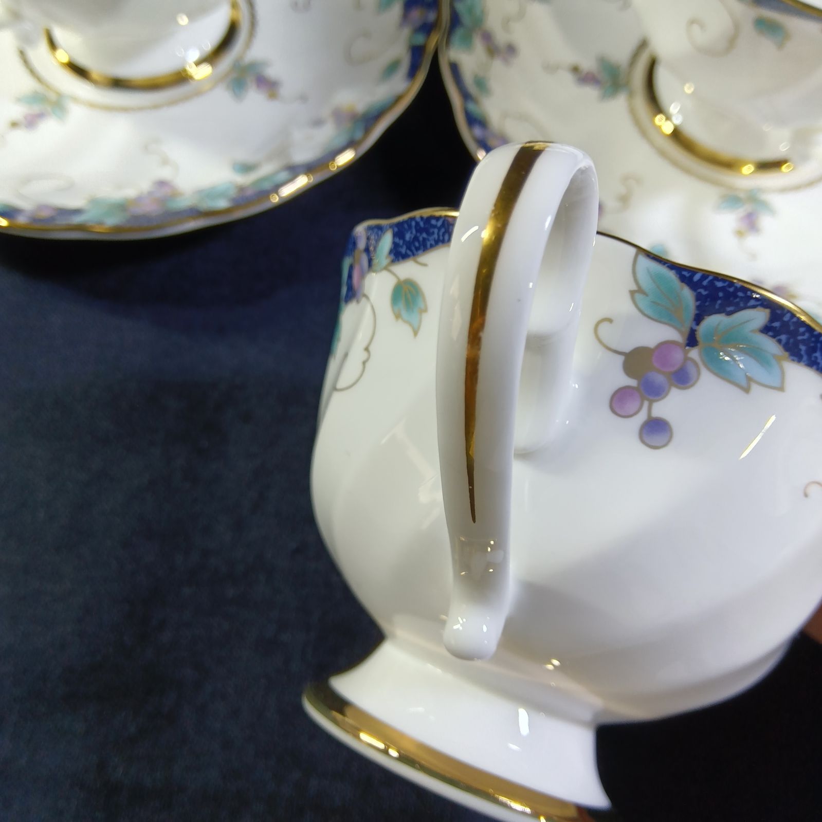 Bone China YAMAKA ボーンチャイナ ヤマカ 葡萄柄 脚付きカップ 