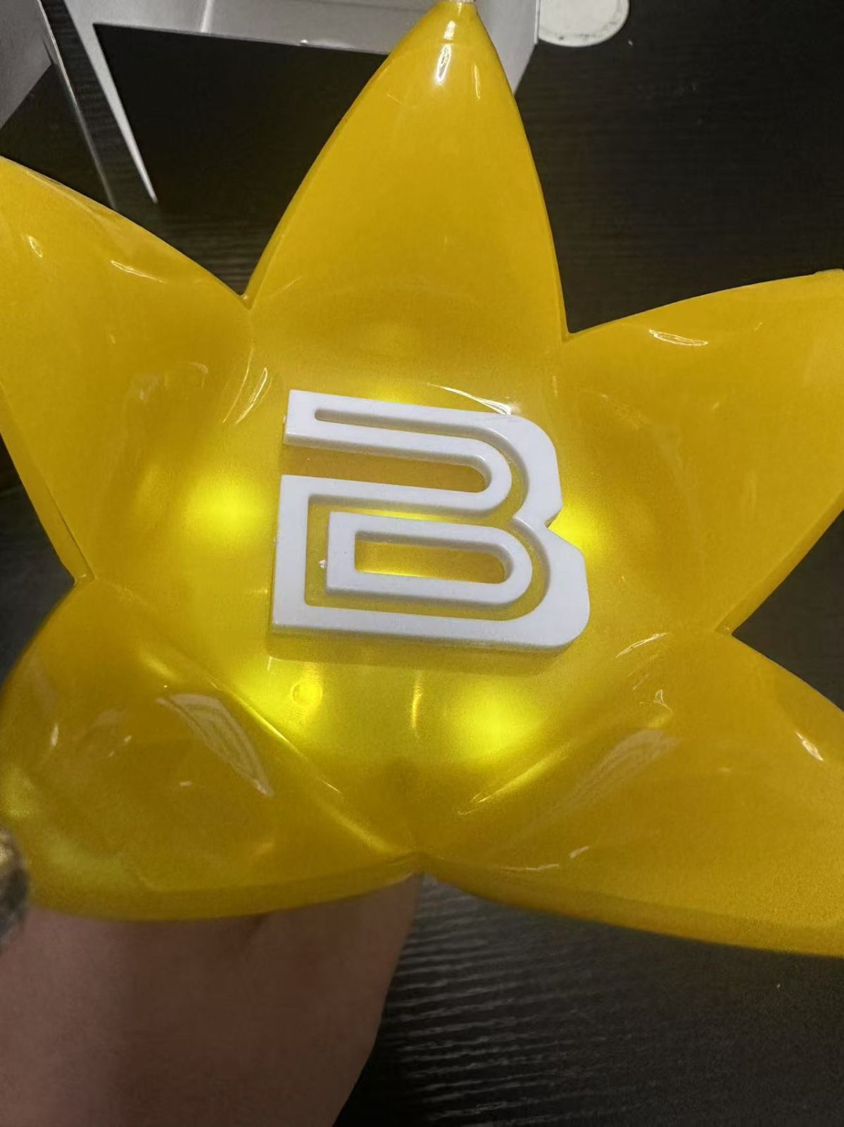 本日3時までに発送】 箱付き【新品未使用】 BIGBANG ペンライト