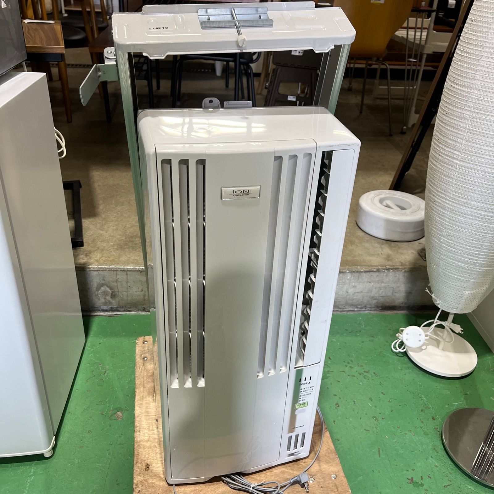 |動作ok コロナ 窓用エアコン 冷房 CW-FA1621 窓枠
