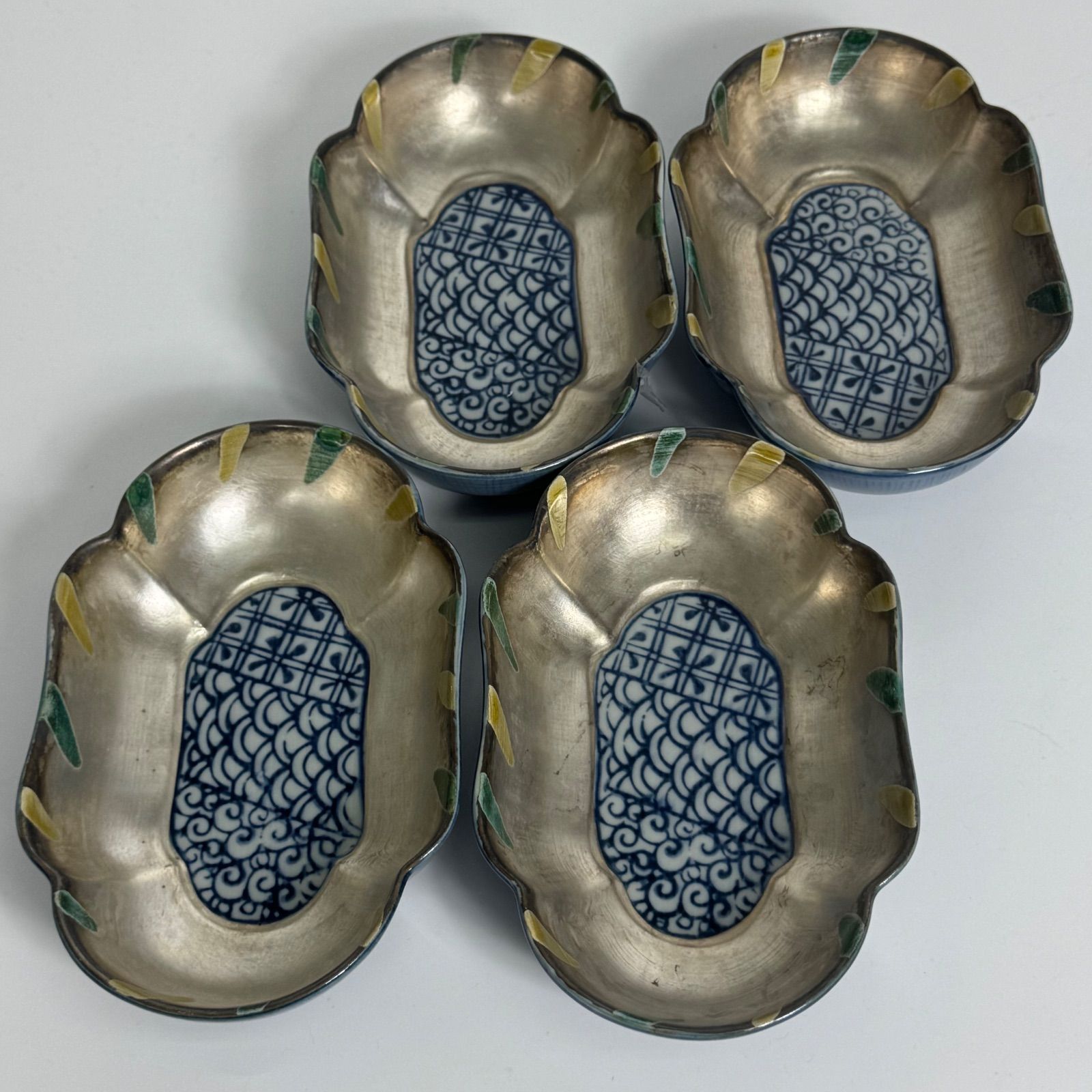 和食器】銀彩加工 小皿 4枚セット 青海波・格子文様 和モダン アンティーク