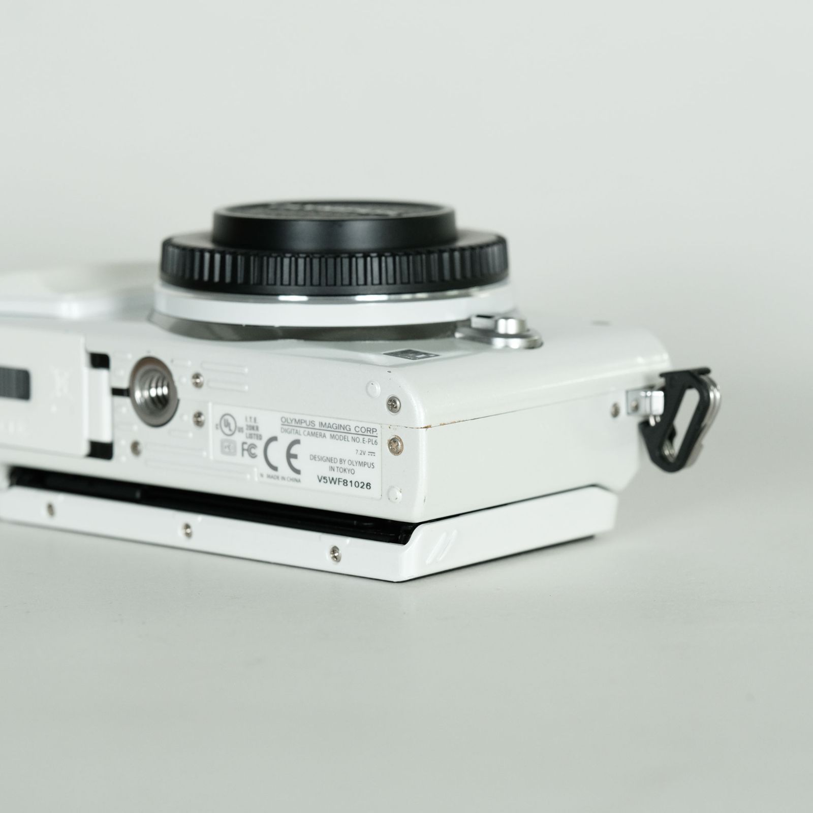 日本全国無料配達! ｜シャッター数650回 OLYMPUS PEN Lite E-PL6 ボディ ホワイト マイクロフォーサーズマウント 【送料無料】