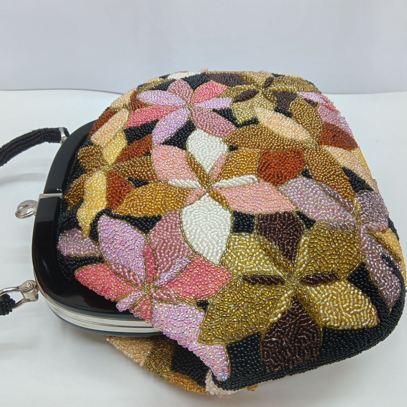 縁起吉🔴 昭和レトロ 希少レア 🔷 総柄 ビーズ刺繍バッグ ／ 立体的花