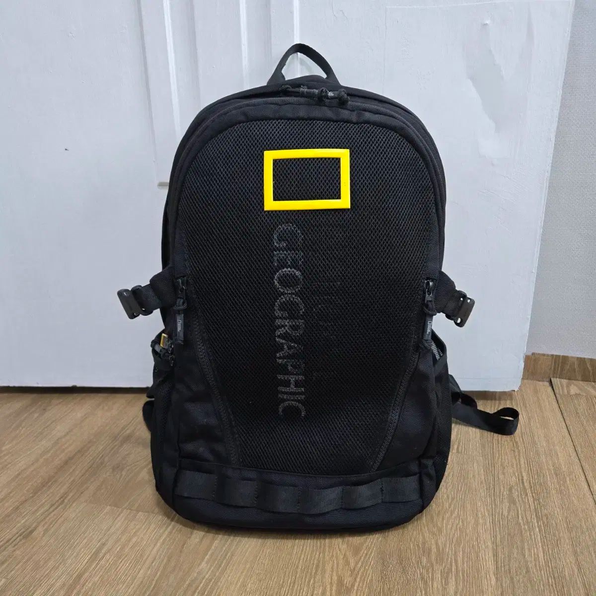 NATIONAL GEOGRAPHIC ブラックリュック セール】【日本未発売/WEB限定】NATIONAL GEOGRAPHIC(ナショナル