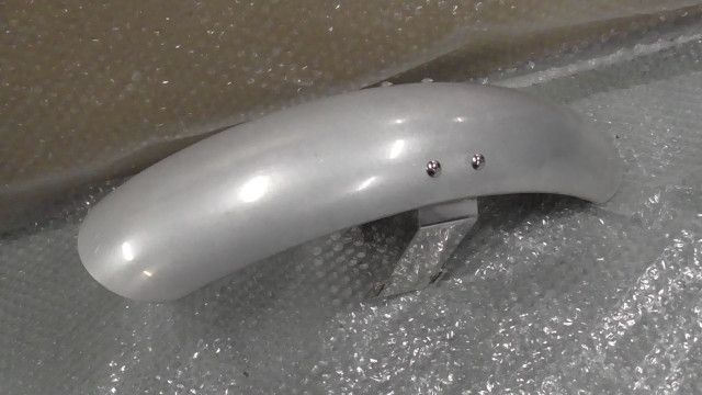 CL400 NC38 の フロントフェンダー 傷 1759194306