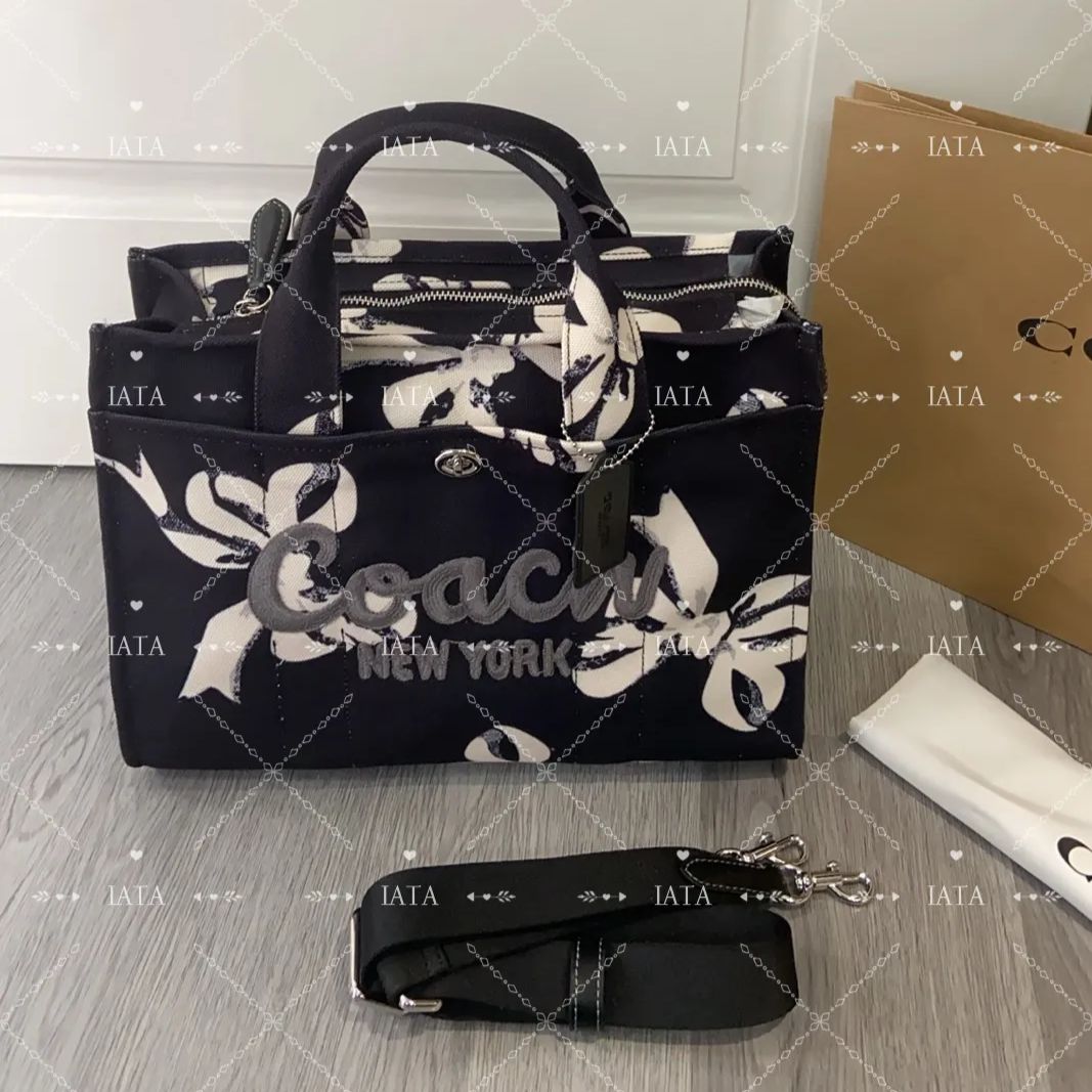 COACH エレガントボウ カーゴトート CY844 - メルカリ 